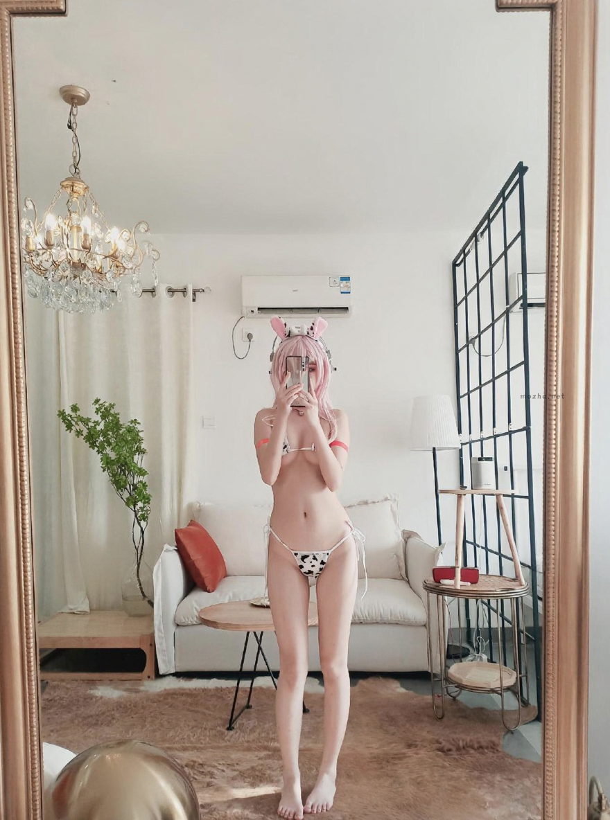 炸蛋boom – 比基尼小奶牛【54P】